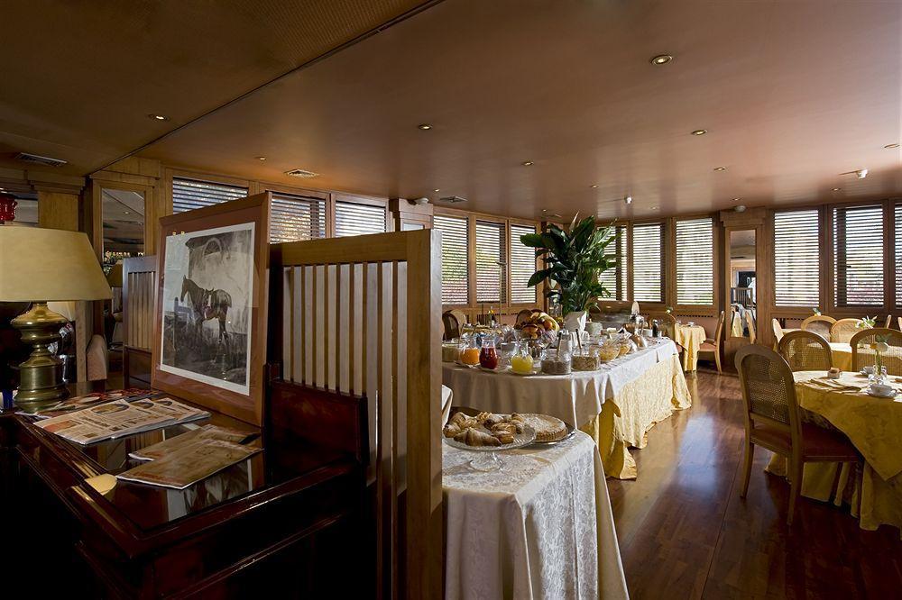 Polo Hotel Roma Restoran fotoğraf